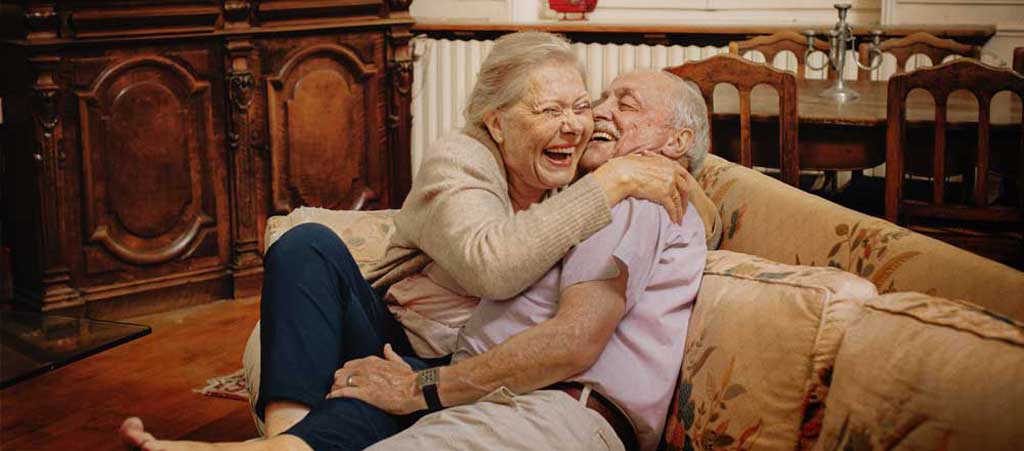 Campagne sur l'amour et la sexualité des personnes âgées pour le 1er octobre