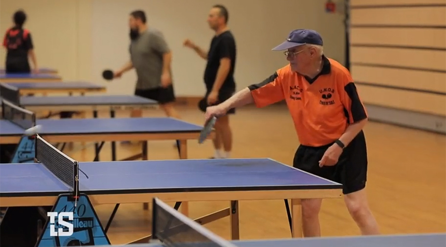 A 100 ans, il joue du ping pong