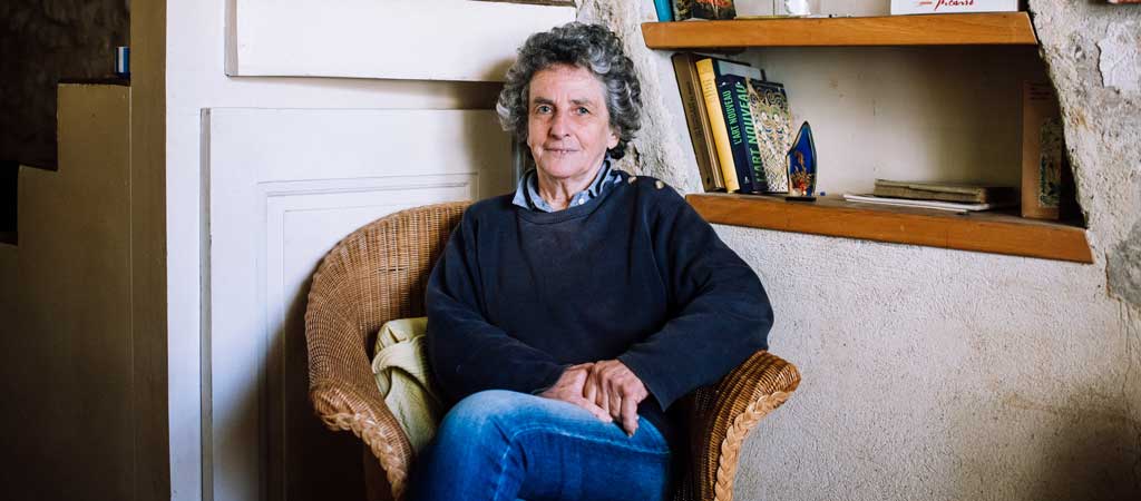 Joëlle, 69 ans, a téléphoné à Augusta, 90 ans, pendant tout le confinement. © Marion Dunyach / Petits Frères des Pauvres