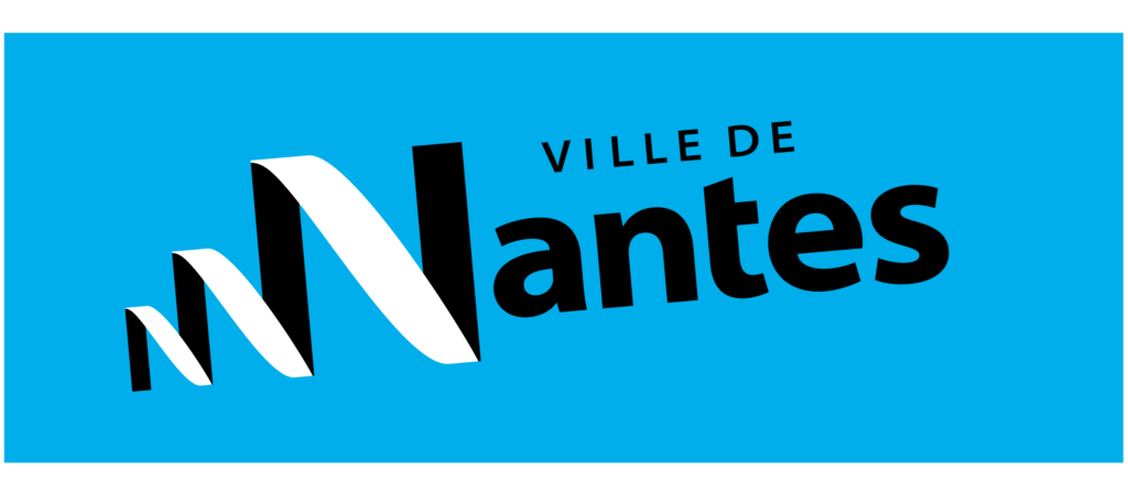 Logo de la Ville de Nantes sur fond bleu, avec un grand N stylisé en noir et blanc et l’inscription "Ville de Nantes".
