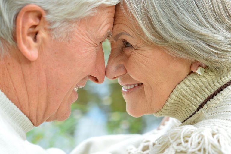 Faire l'amour après 70 ans : 8 idées reçues décryptées