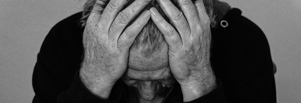 Les Petits Frères des Pauvres alertent sur les cas de maltraitances. © Pixabay.com