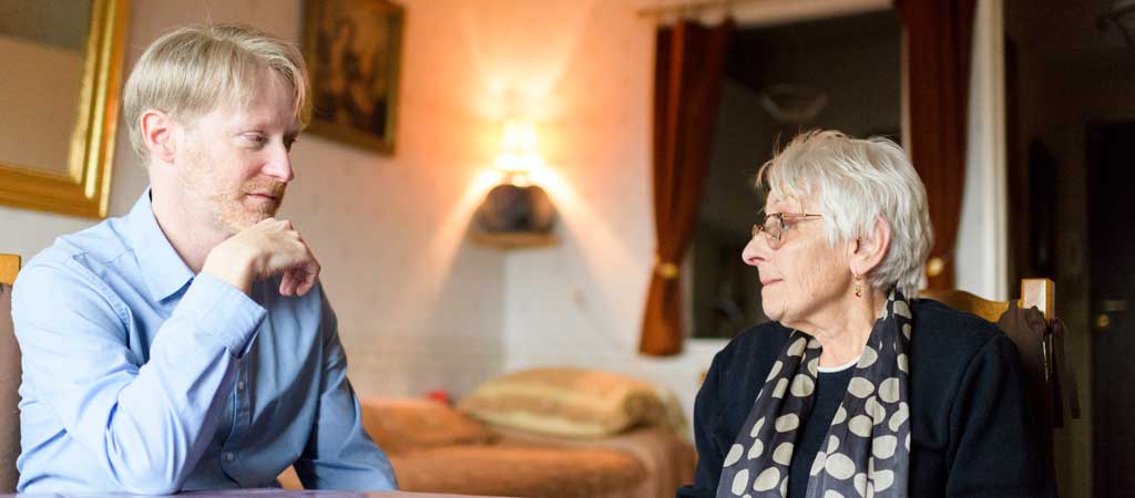 À l’approche de la fin de leur vie, les personnes ont besoin d'être accompagnées et soutenues. © Loïc Trujillo / Petits Frères des Pauvres