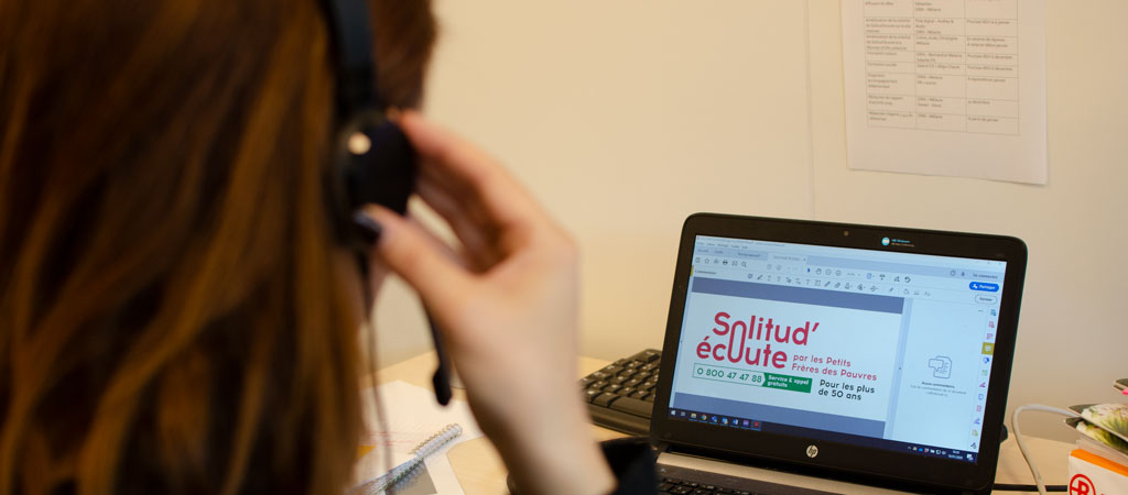 La ligne d'écoute téléphonique Solitud'écoute reçoit deux fois plus d'appels depuis les mesures de confinement de la crise sanitaire du coronavirus. © Petits Frères des Pauvres