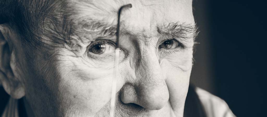 Alain Villez et Armelle de Guibert prennent la parole dans Actualités Sociales Hebdomadaires. © Alexandre Debieve / Unsplash