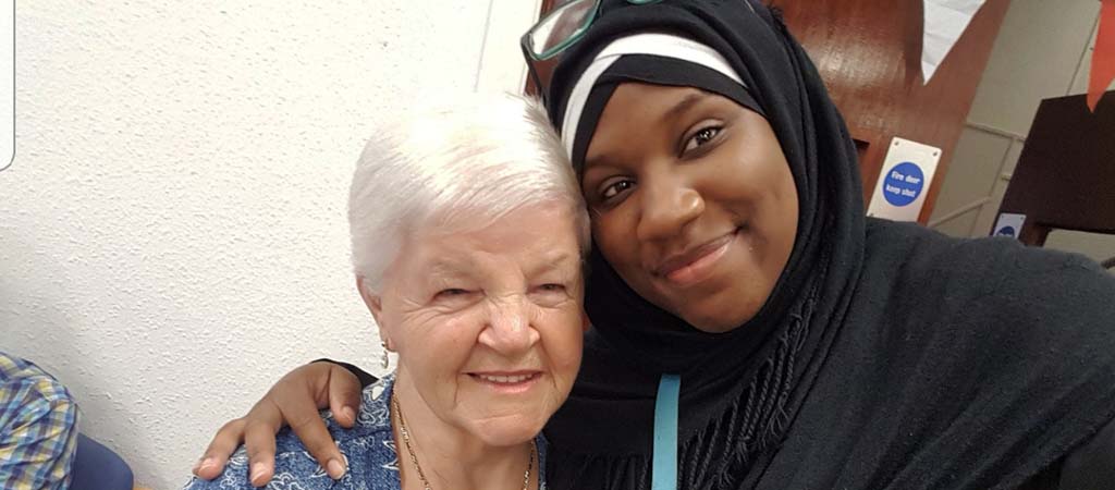 Wolriatou nous parle des avantages et de son expérience en service civique en Irlande auprès des personnes âgées isolées. © Wolriatou D.