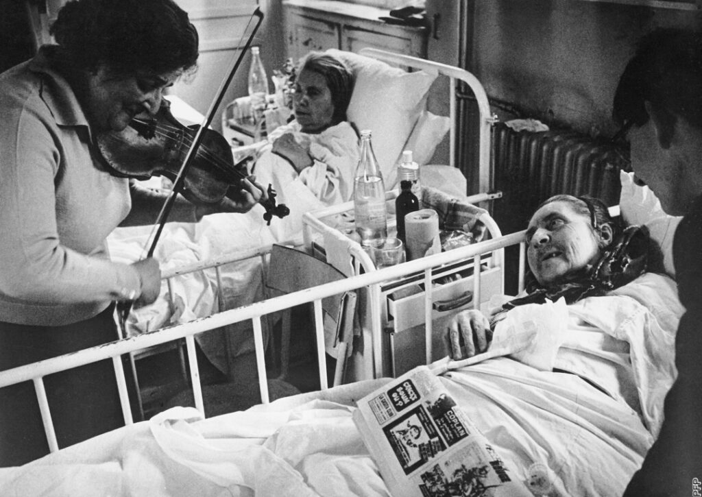 Spécial 80 ans : 8 dates qui ont façonné les Petits Frères des Pauvres