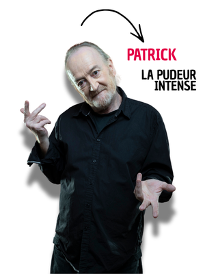 Portrait d'un homme âgé en chemise noire, mimant un signe de finger guns avec les deux mains, avec le texte « Patrick, la pudeur intense ».