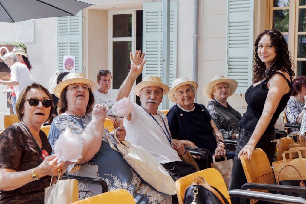80 ans des Petits Frères des Pauvres : une année de fêtes, partout en France